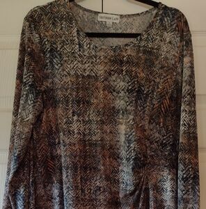 Southern Lady Black and Gray Patterned Top
